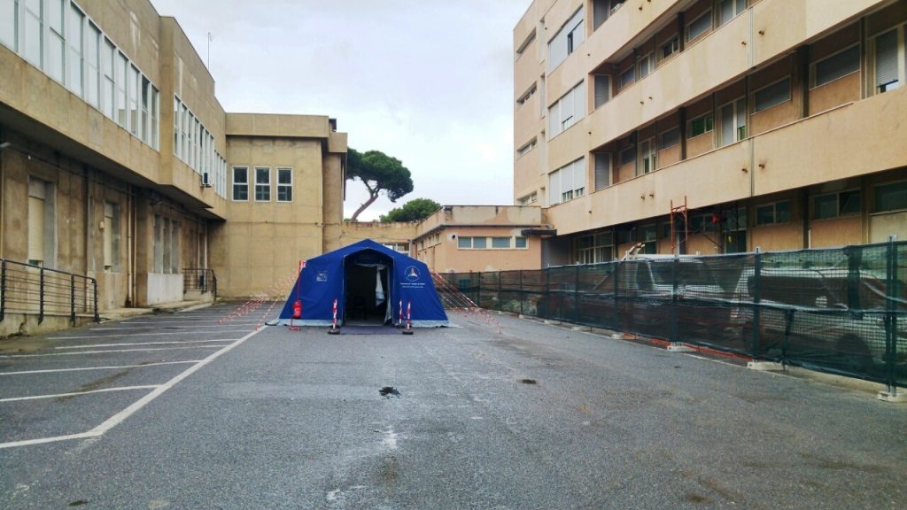 tenda protezione civile ospedali riuniti
