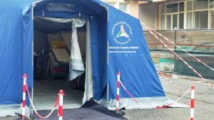 tenda protezione civile ospedali riuniti