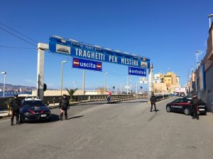 traghetti per messina villa san giovanni carabinieri