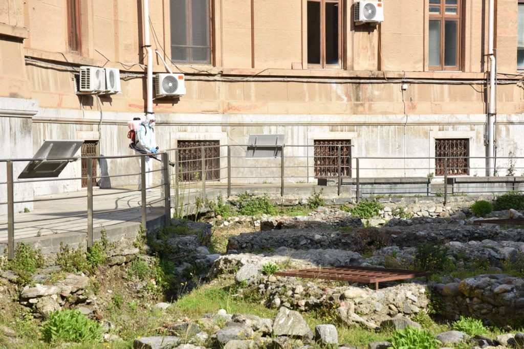 L'ESERCITO IGENIZZA IL MUNICIPIO DI MESSINA