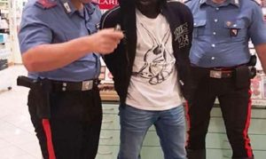 arresto carabinieri migrante