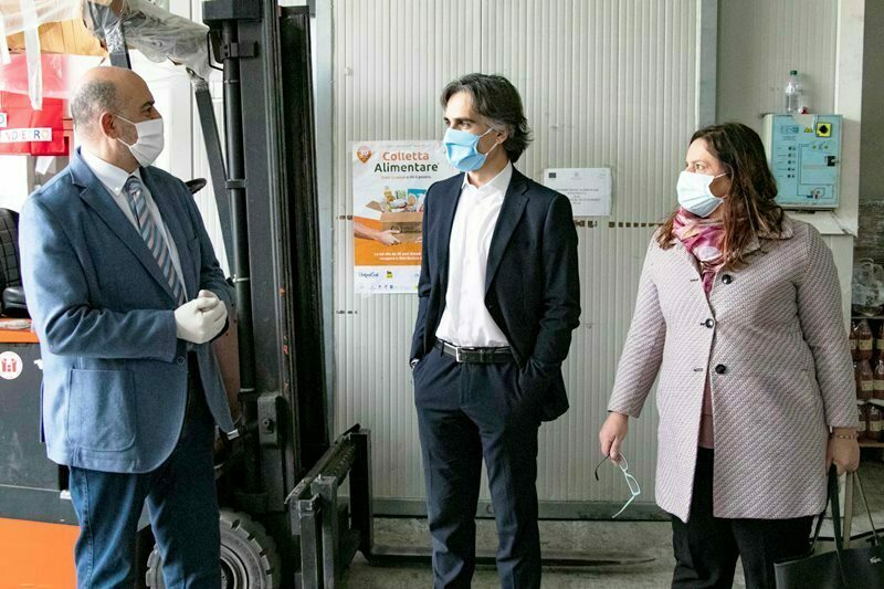 consegna san giorgio d'oro banco alimentare