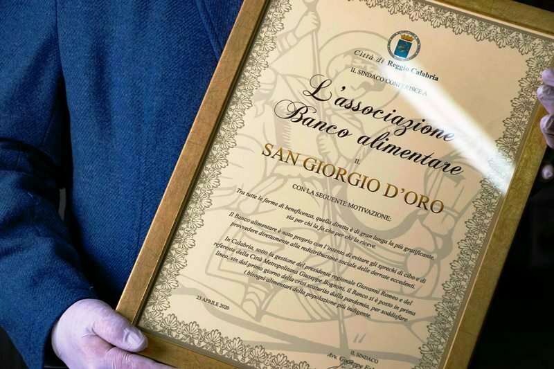 consegna san giorgio d'oro banco alimentare