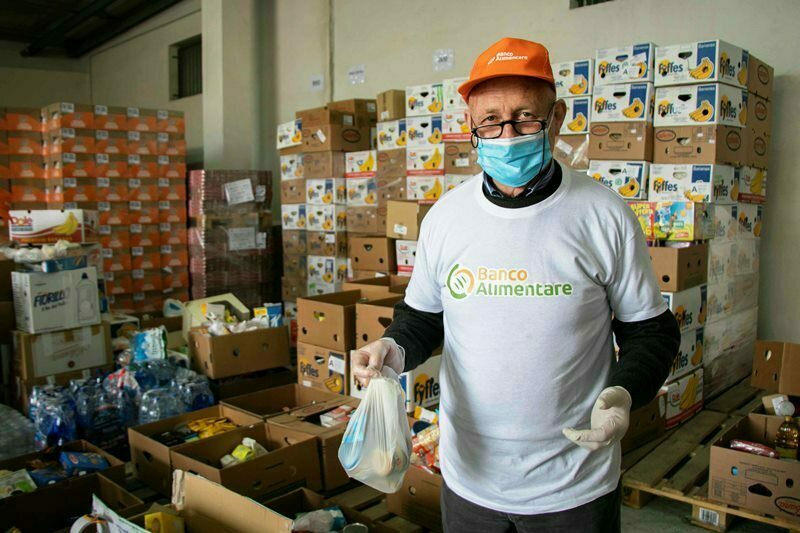 consegna san giorgio d'oro banco alimentare