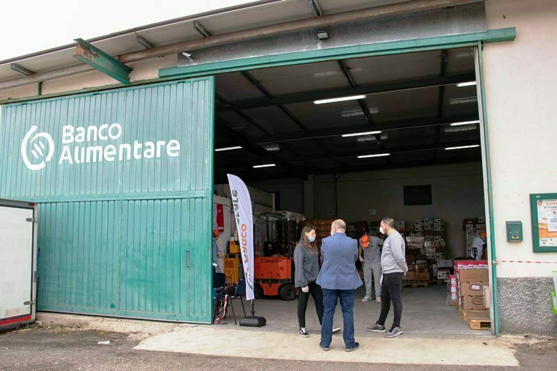 consegna san giorgio d'oro banco alimentare