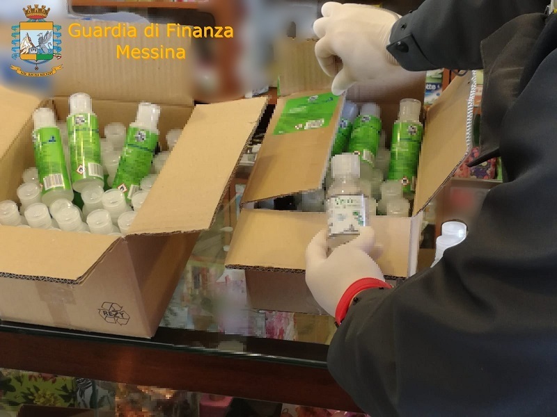sequestro flaconi igienizzante Messina