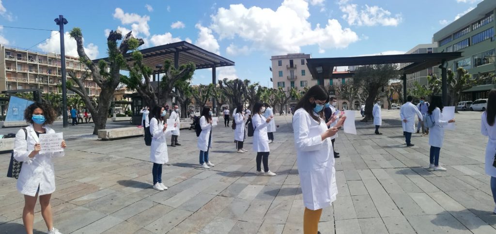 Manifestazione camici grigi messina 2