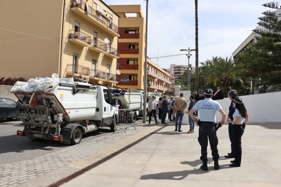 protesta sindaci palazzo campanella