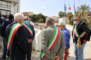 protesta sindaci palazzo campanella