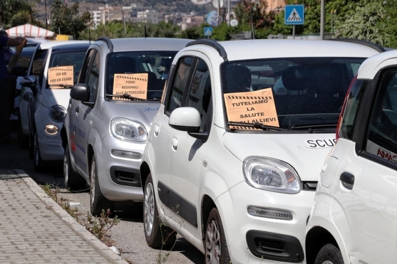 proteste autoscuole