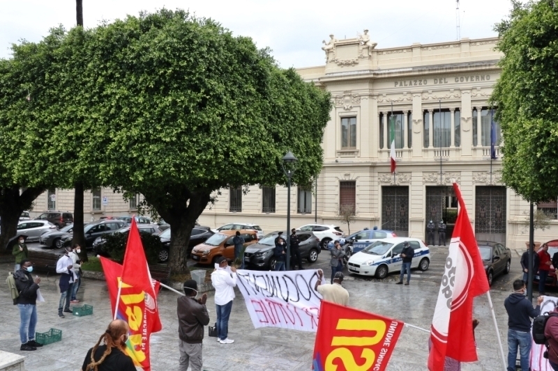 reggio protesta migranti