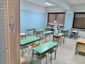 Esercito sanifica scuole