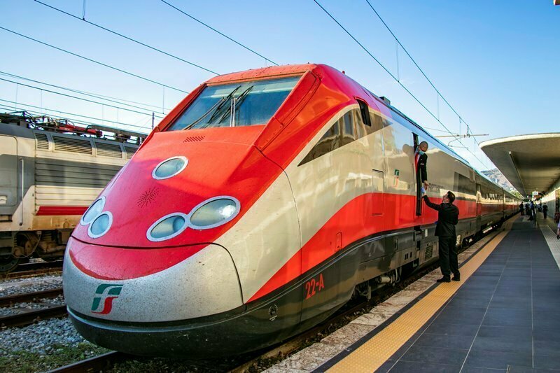 treno frecciarossa torino-reggio calabria stazione centrale