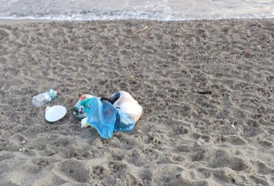 inquinamento spiaggia rodia messina 1