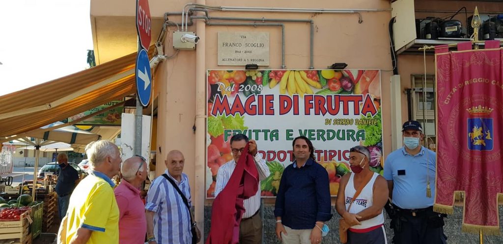 via franco scoglio