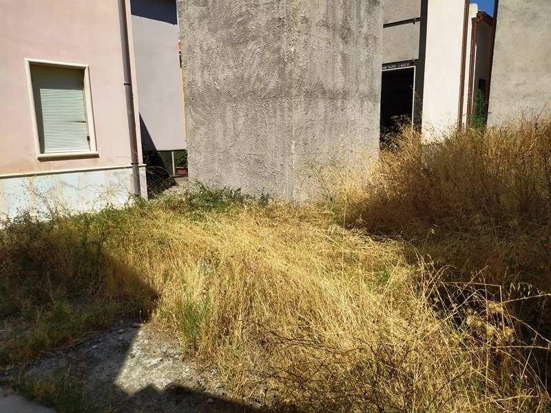 Degrado cimitero melito
