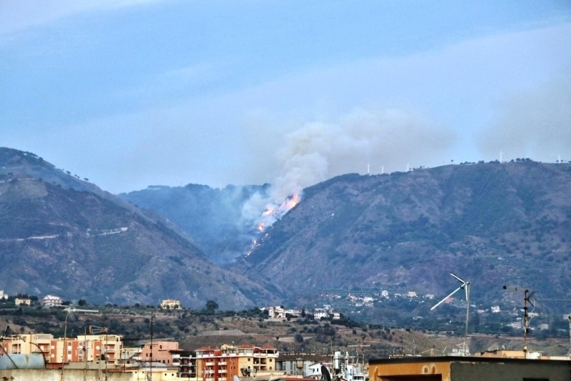 incendio reggio calabria