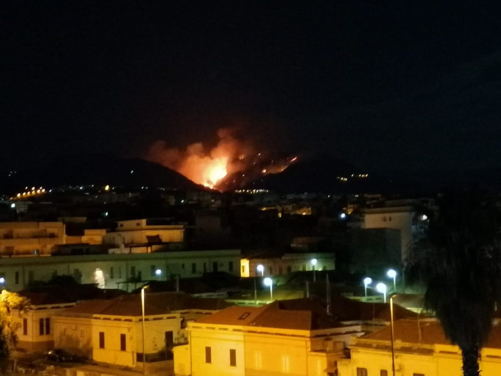 incendio reggio calabria 2 agosto 2020