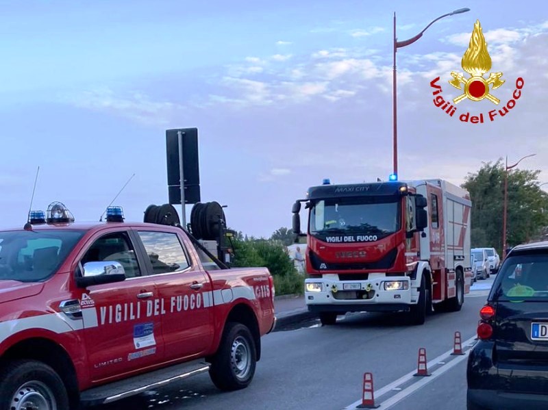 Incendio auto messina