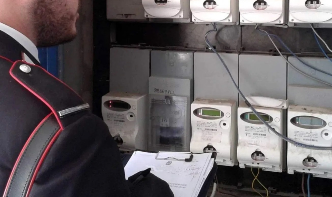 furto energia elettrica