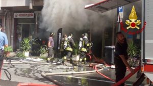 incendio messina negozio biciclette