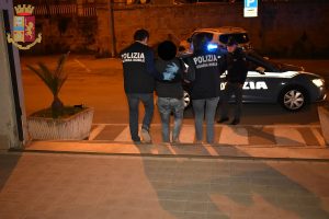 arresto Enna violenza disabile (2)