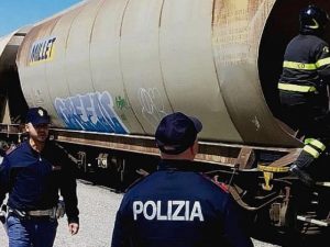 controllo treno polizia