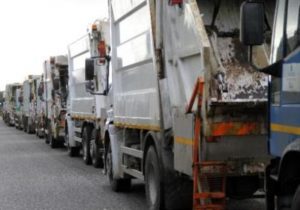 convoglio camion rifiuti