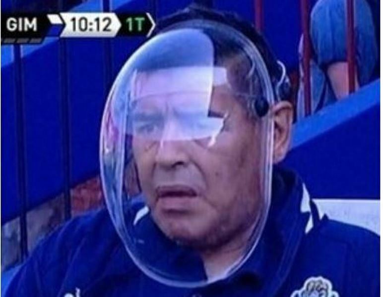 mascherina maradona