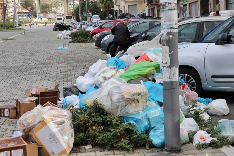 emergenza rifiuti reggio calabria san brunello