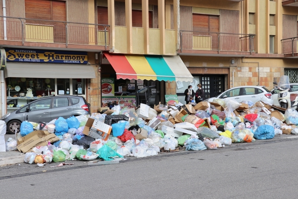 emergenza rifiuti reggio calabria san brunello