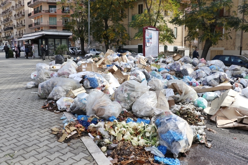 emergenza rifiuti reggio calabria san brunello