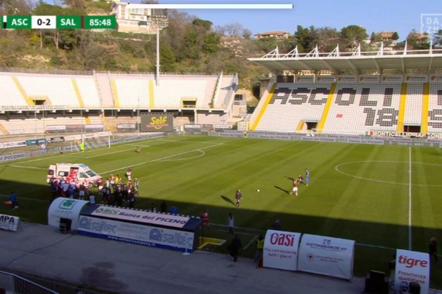 ambulanza malore Dziczek ascoli salernitana