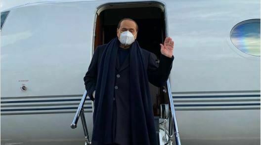 berlusconi arrivo aereo