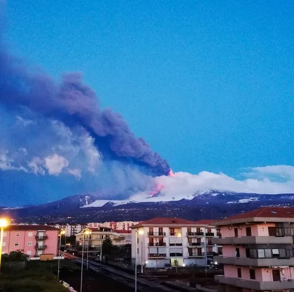 eruzione etna 17 marzo