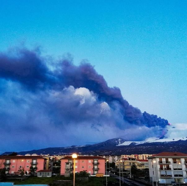 eruzione etna 17 marzo