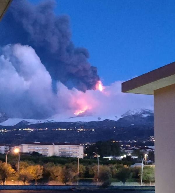 eruzione etna 17 marzo