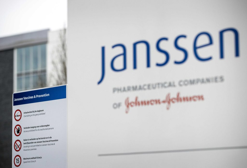 Ema avvia revisione Janssen dopo 4 tromboembolie negli Usa
