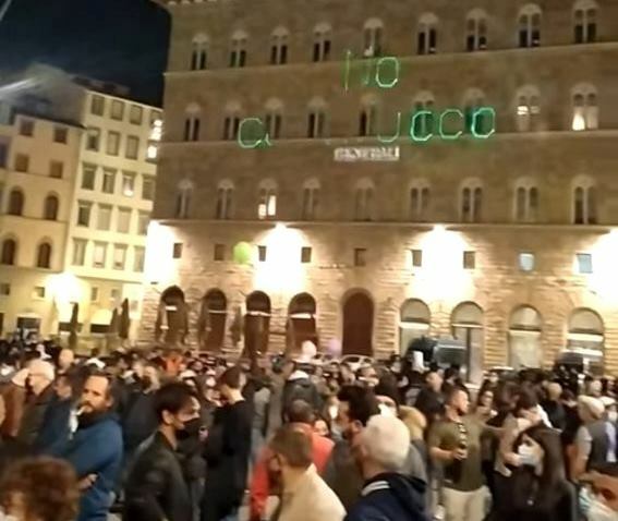 protesta coprifuoco firenze