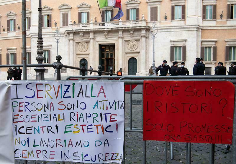 protesta lavoratori roma montecitorio 17