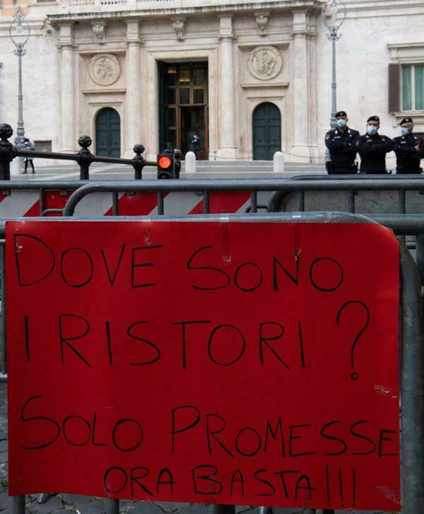 protesta lavoratori roma montecitorio 17