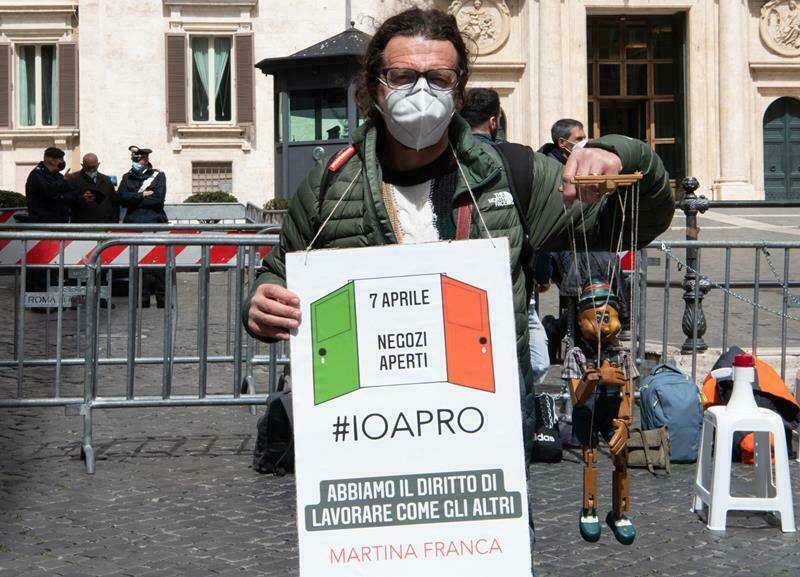 protesta lavoratori roma montecitorio 17