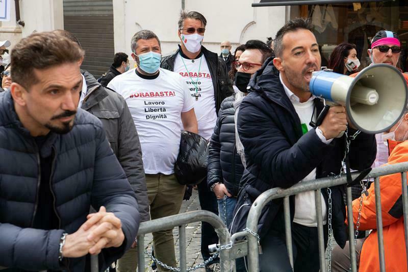 protesta lavoratori roma montecitorio 17