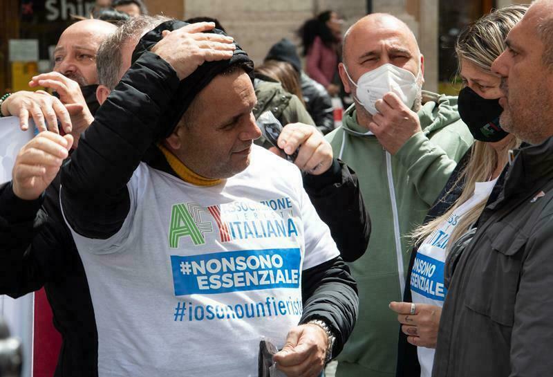 protesta lavoratori roma montecitorio 17