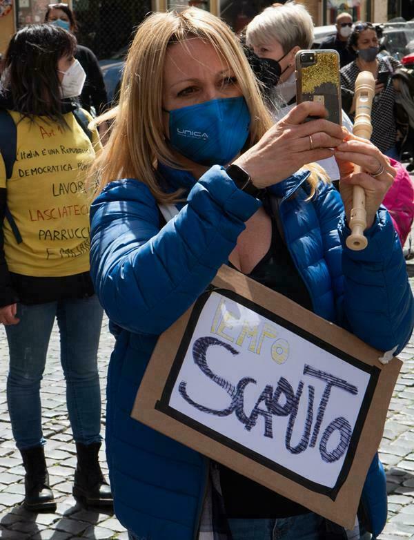 protesta lavoratori roma montecitorio 17