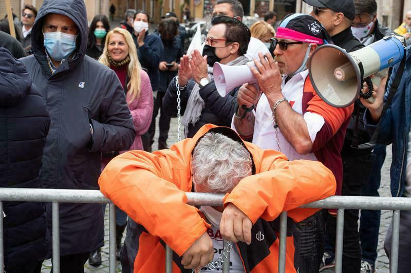 protesta lavoratori roma montecitorio 17