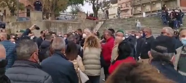 protesta tirocinanti piazza del popolo