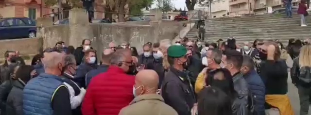 protesta tirocinanti piazza del popolo