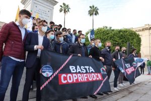 protesta coprifuoco reggio calabria