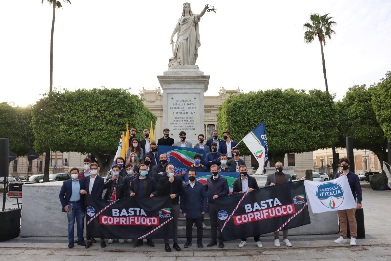 protesta coprifuoco reggio calabria
